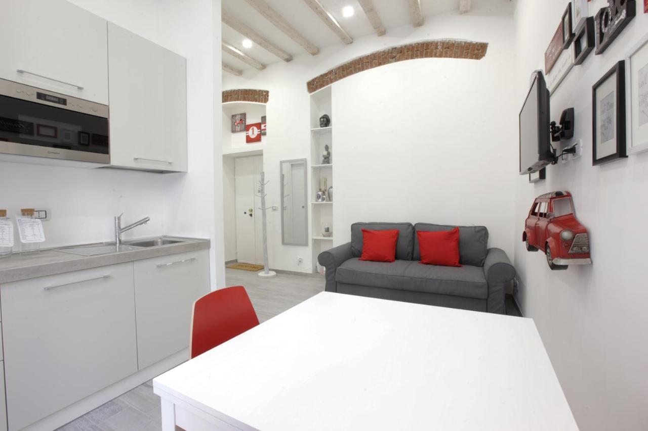 Amazing Apartment In City Center With Balcony มิลาน ภายนอก รูปภาพ