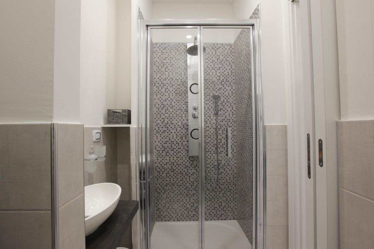 Amazing Apartment In City Center With Balcony มิลาน ภายนอก รูปภาพ