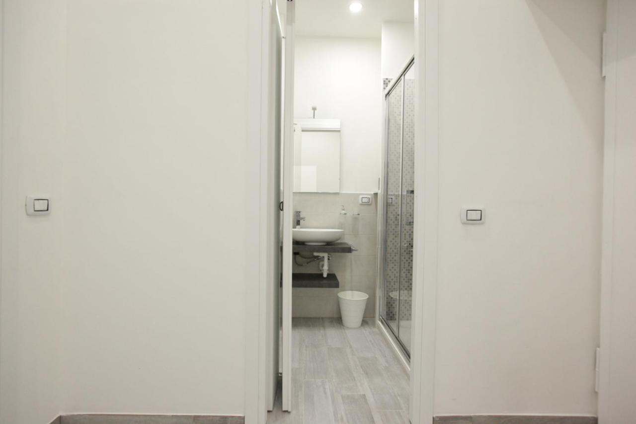 Amazing Apartment In City Center With Balcony มิลาน ภายนอก รูปภาพ