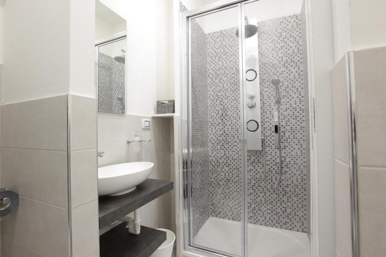 Amazing Apartment In City Center With Balcony มิลาน ภายนอก รูปภาพ
