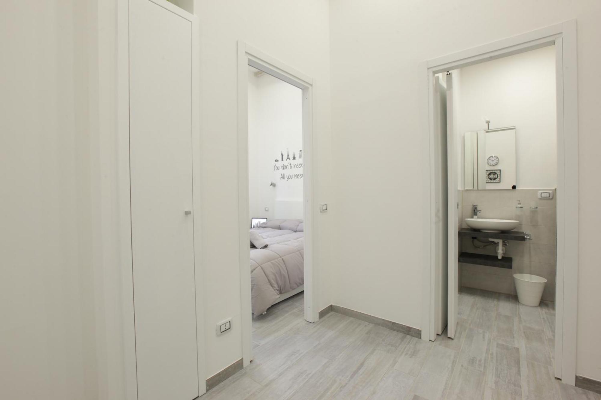 Amazing Apartment In City Center With Balcony มิลาน ภายนอก รูปภาพ