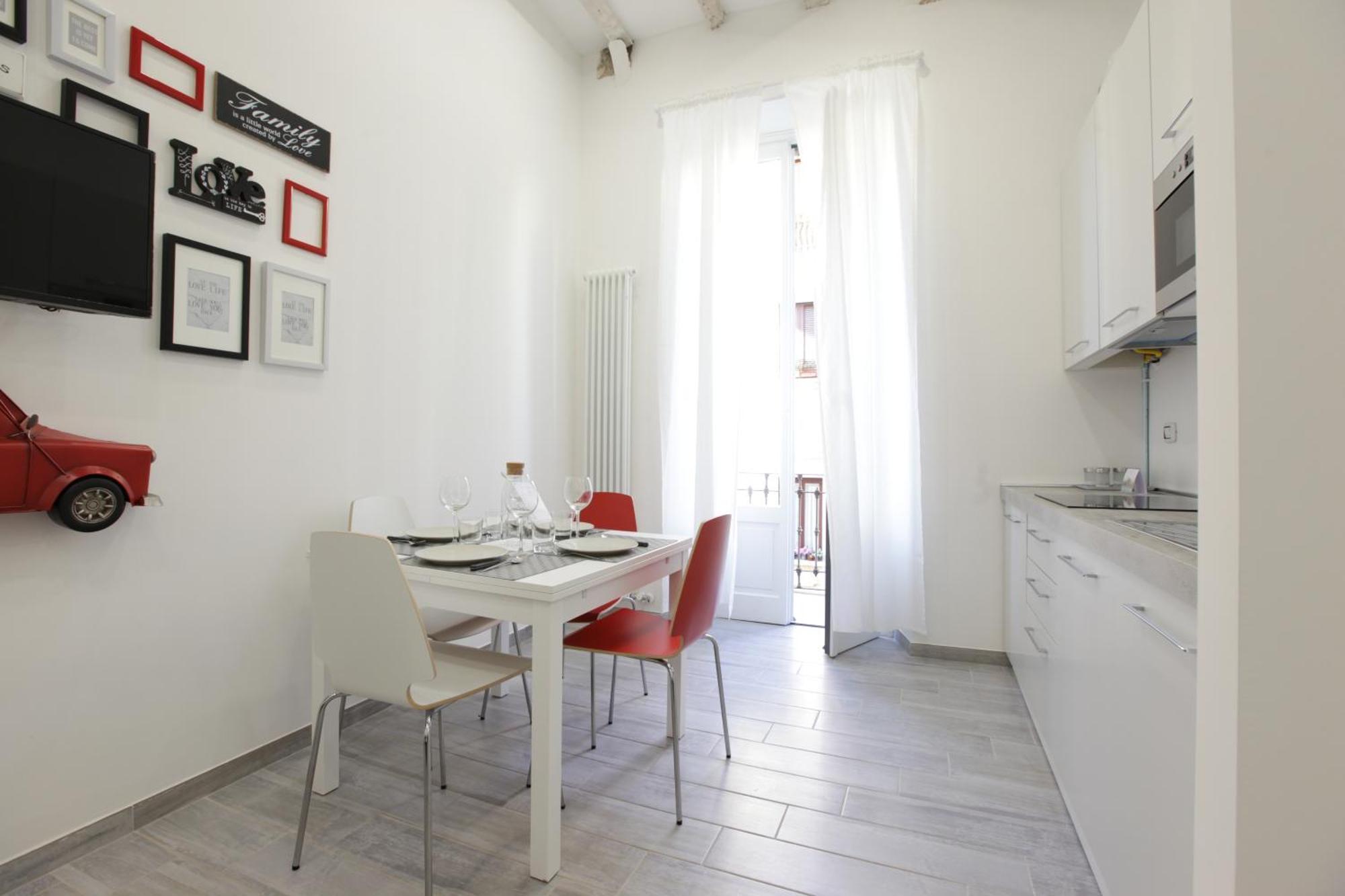 Amazing Apartment In City Center With Balcony มิลาน ภายนอก รูปภาพ